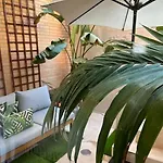Piso De Lujo Con Patio Y Piscina Privada